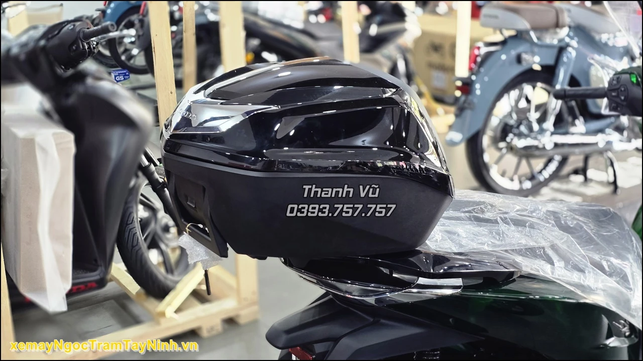 Honda SH Ý Vetro – Biểu tượng sang trọng vượt thời gian đã về đến Ngọc Trâm Tây Ninh 13 Honda SH Y Vetro – Bieu tuong sang trong vuot thoi gian da ve den Ngoc Tram Tay Ninh 6