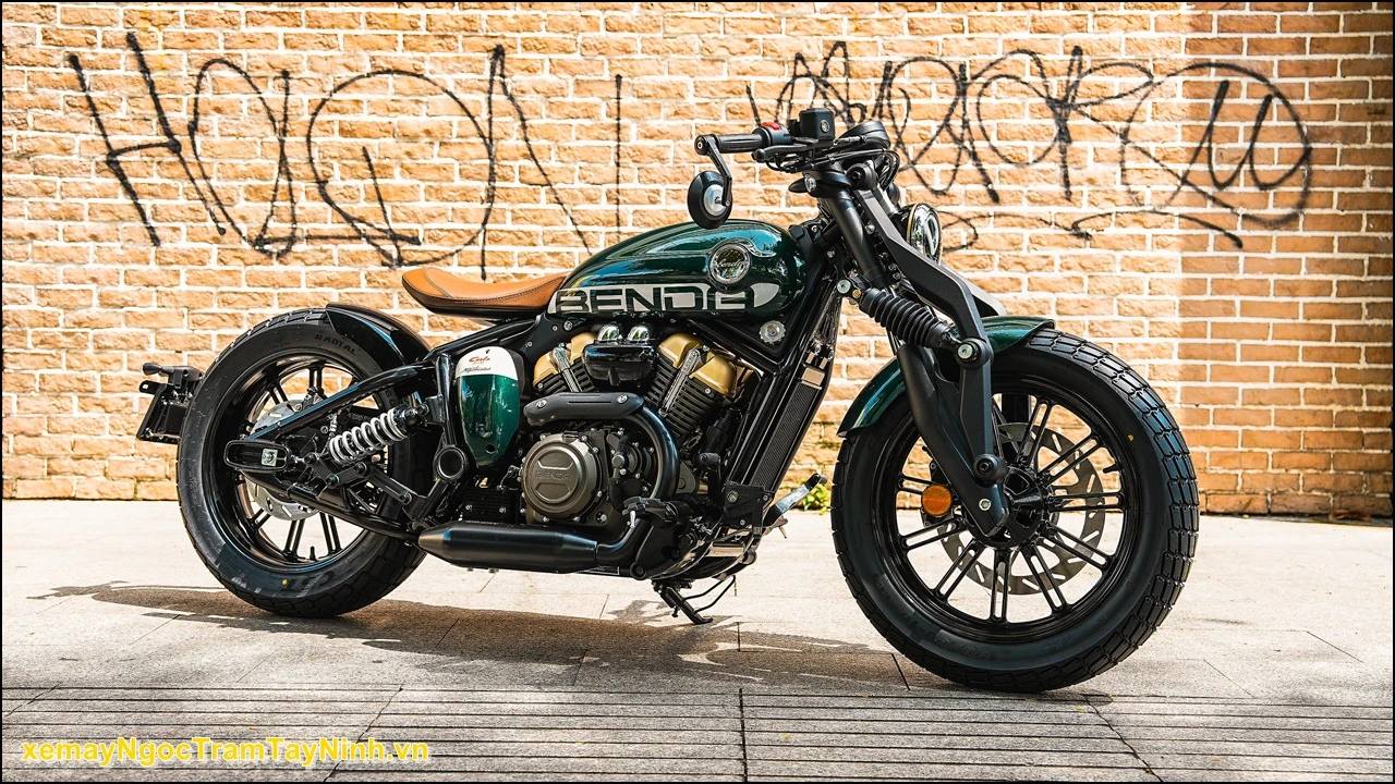 Napoleon 250 Bobber (3) Napoleon 250 Bobber 3