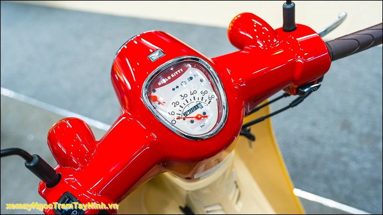 Honda Super Cub 50 Hello Kitty da chinh thuc co chu nhan tai Xe May Ngoc Tram – Tay Ninh 20
