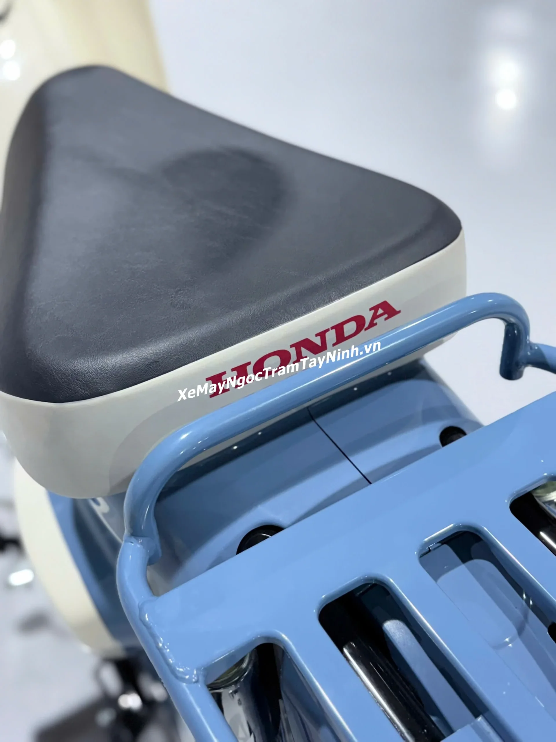 Hôm nay Ngọc Trâm Tây Ninh giao tận nhà Honda Super Cub 50 Final Edition giao Dầu Tiếng 28 Hom nay Ngoc Tram Tay Ninh giao tan nha Honda Super Cub 50 Final Edition giao Dau Tieng 5 scaled