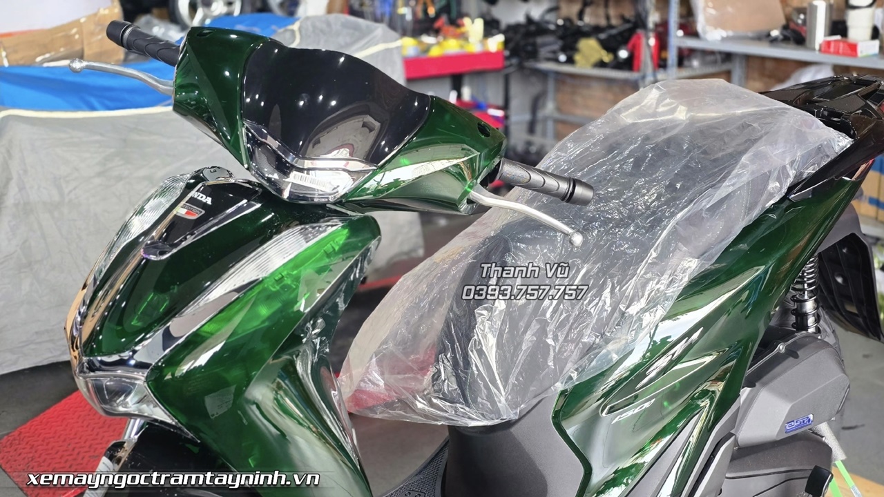Honda SH150i Y Vetro – giao tan tay khach tai My Quy voi muc gia cuc tot 3