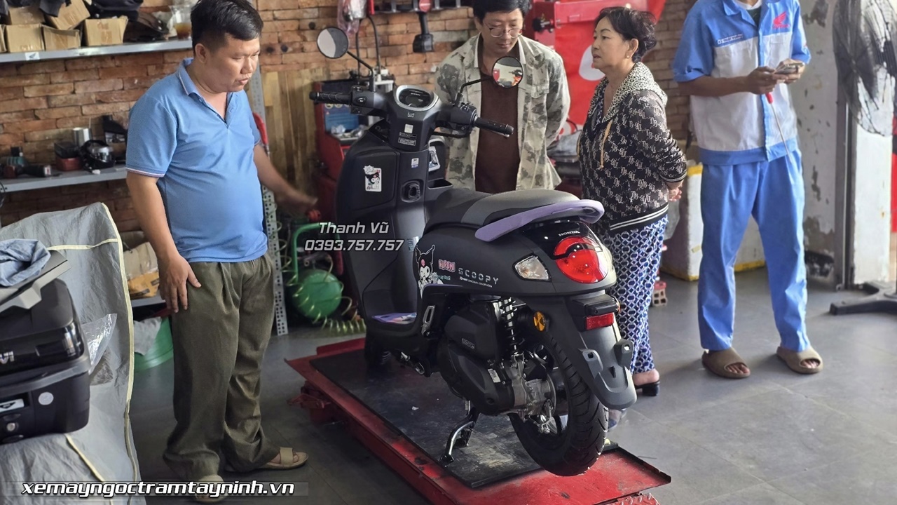 Honda Scoopy Kuromi bieu tuong xe gioi han vua ve den Ngoc Tram khach hang da chot lien 3