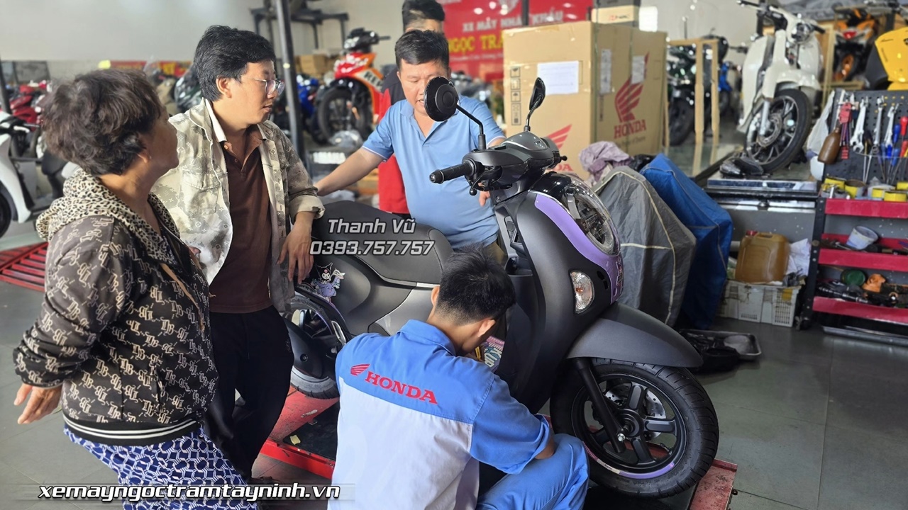 Honda Scoopy Kuromi bieu tuong xe gioi han vua ve den Ngoc Tram khach hang da chot lien 4