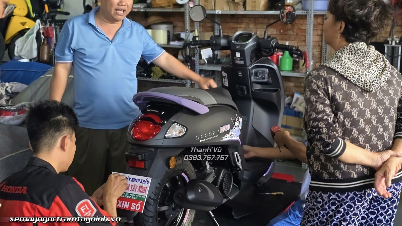 Honda Scoopy Kuromi bieu tuong xe gioi han vua ve den Ngoc Tram khach hang da chot lien 6