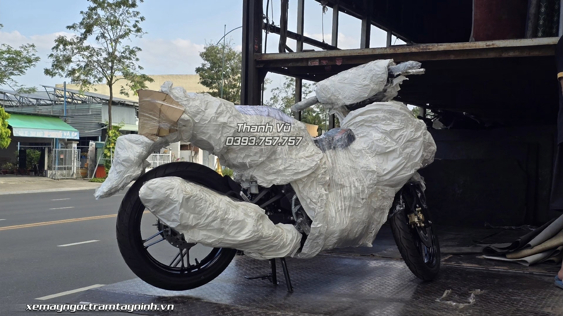 Yamaha MX King 150 7