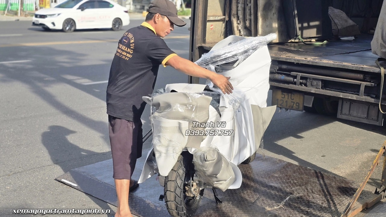 giao xe Honda ADV 2