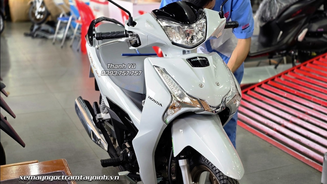Giao Honda Wave R125 Thai Lan – mau xe the thao so cao cap dang gay sot trong gioi choi xe 1