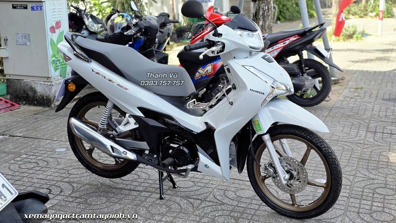 Giao Honda Wave R125 Thai Lan – mau xe the thao so cao cap dang gay sot trong gioi choi xe 11