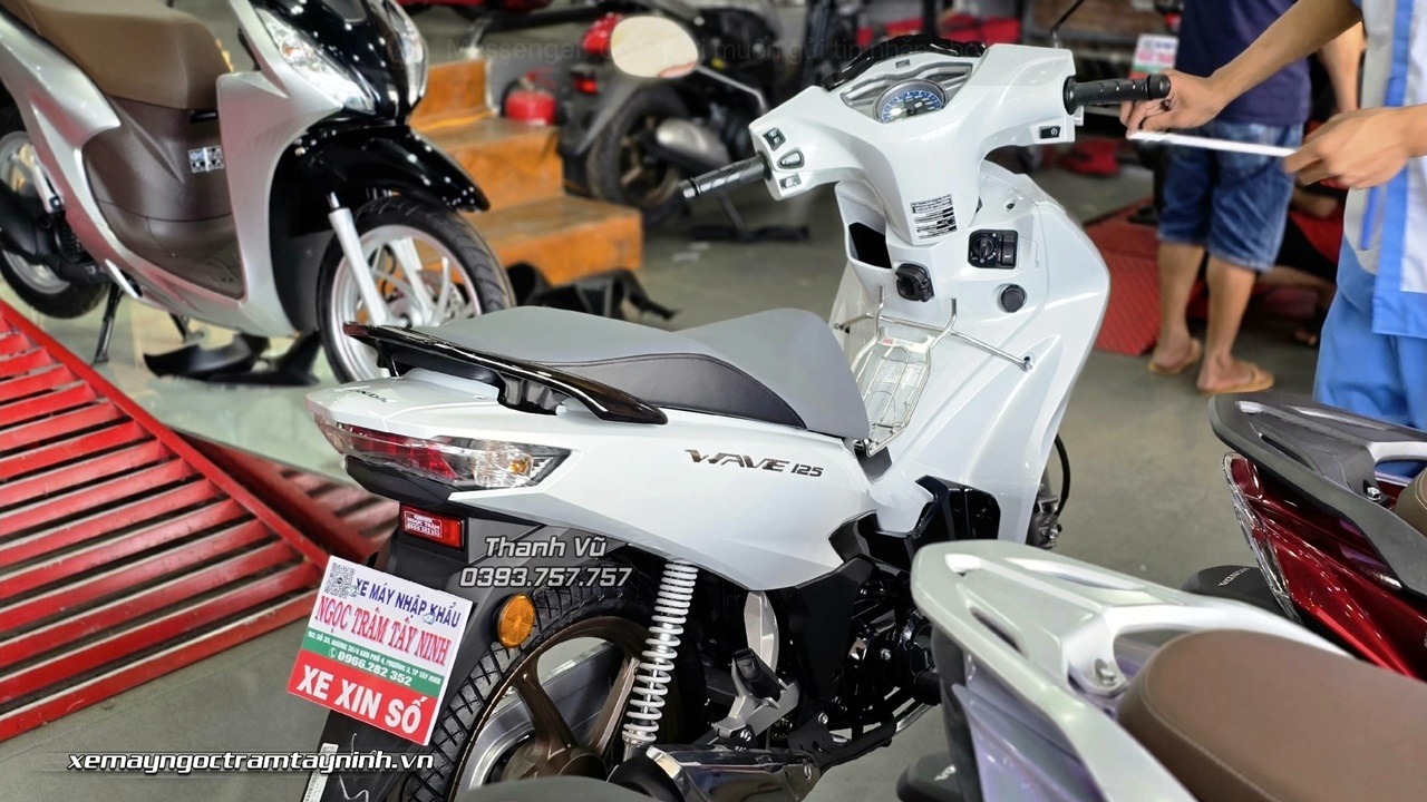 Giao Honda Wave R125 Thai Lan – mau xe the thao so cao cap dang gay sot trong gioi choi xe 2