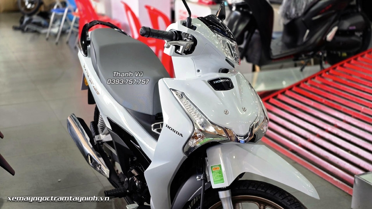 Giao Honda Wave R125 Thai Lan – mau xe the thao so cao cap dang gay sot trong gioi choi xe 4