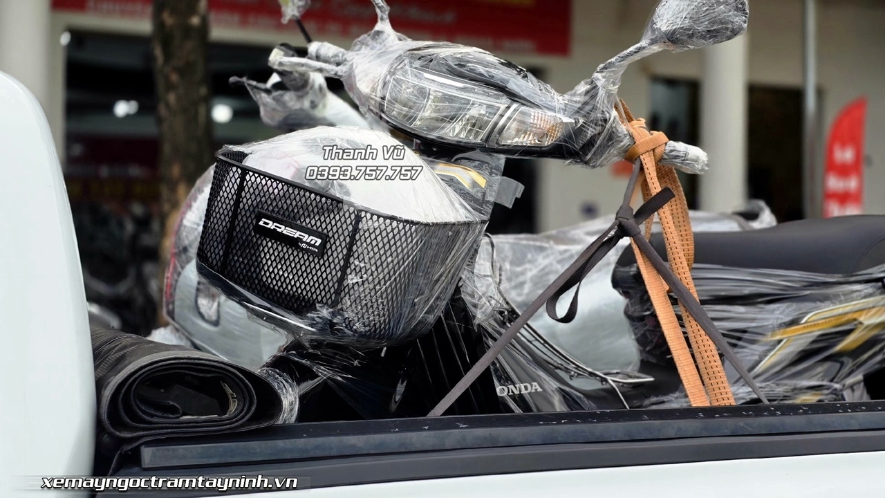 Honda Dream NCX 2026 giao ngay ve nha anh khach thich suu tam xe doc la 7