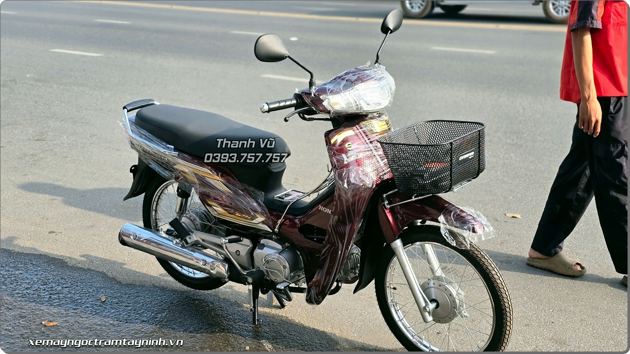 Honda Dream 125 NCX vừa mới cập bến Xe Máy Ngọc Trâm – Tây Ninh đã giao Đà Nẵng 3 Honda Dream 125 NCX vua moi cap ben Xe May Ngoc Tram – Tay Ninh da giao Da Nang 1