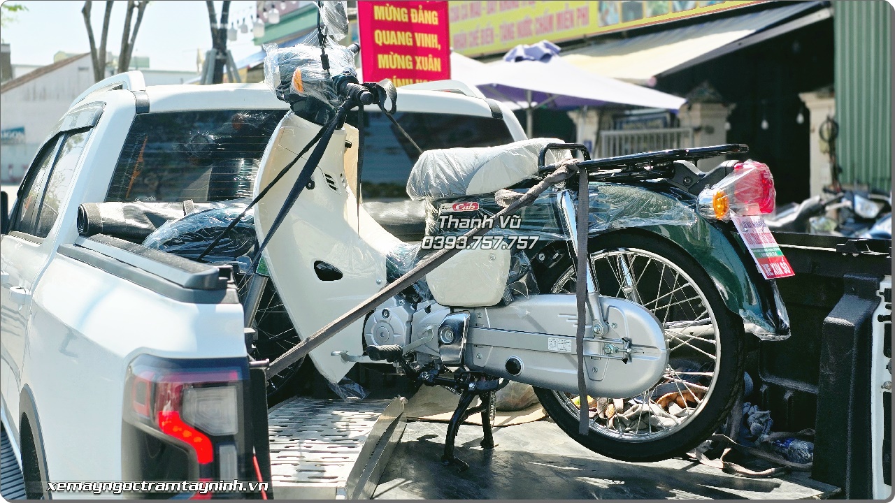 Honda Super Cub 50 màu xanh rêu nhớt được khách hàng đặt ngay khi về Ngọc Trâm Tây Ninh 17 Honda Super Cub 50 xanh nhot reu Ngoc Tram Tay Ninh 4