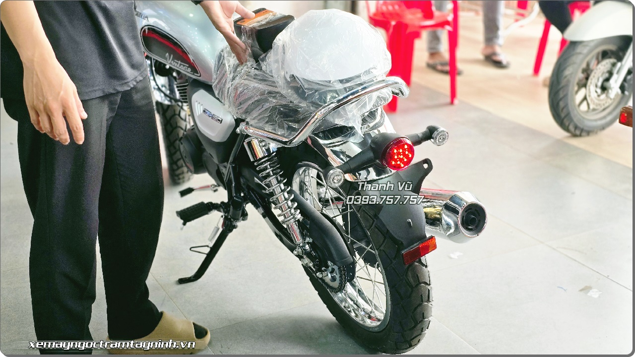 Khai xuan 2026 giao ngay Honda CGX150 Vintage 2026 cho anh khach hang 5
