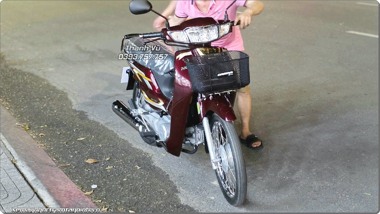Honda Dream 125 NCX 2026 màu đỏ đã chính thức được bàn giao tới tay khách hàng ngay tháng 3/2026 7 Honda Dream 125 NCX 2026 mau do da chinh thuc duoc ban giao toi tay khach hang ngay thang 32026 14