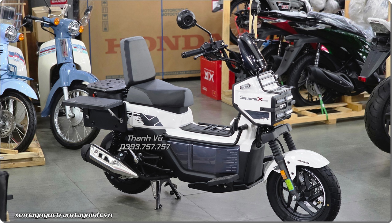Honda Square X125 MAU TRANG 18