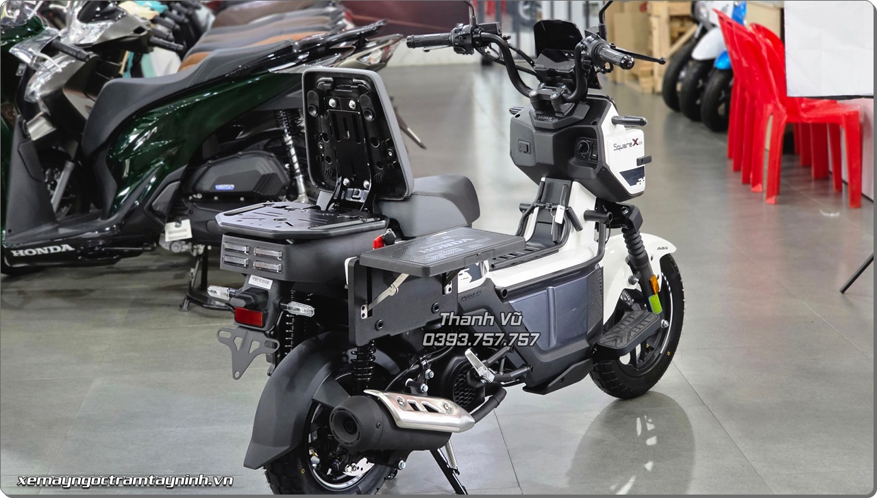 Honda Square X125 MAU TRANG 23