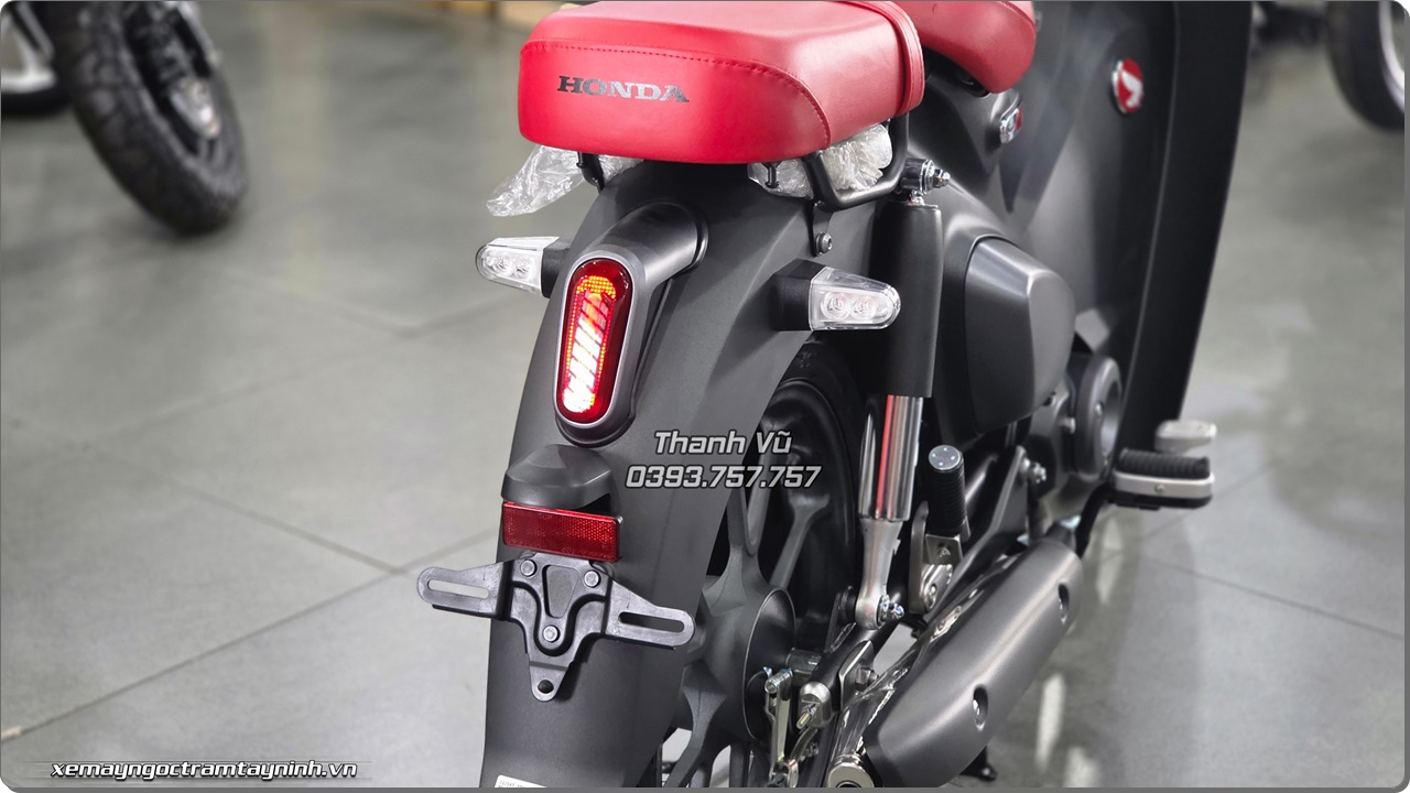 Honda Super Cub C125 ABS 2026 - Thái Lan 22 mau den nham Honda Super Cub C125 ABS 2026 – Thai Lan 17