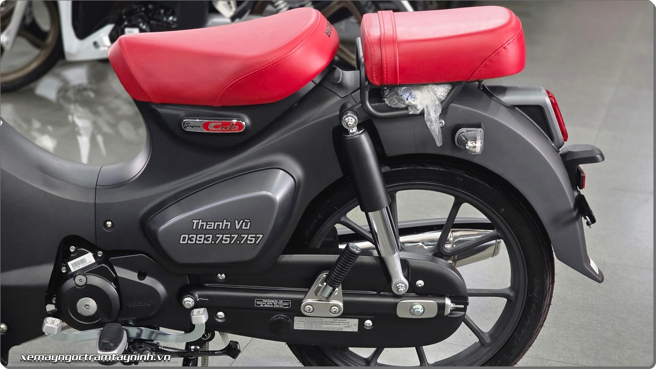 Honda Super Cub C125 ABS 2026 - Thái Lan 21 mau den nham Honda Super Cub C125 ABS 2026 – Thai Lan 9