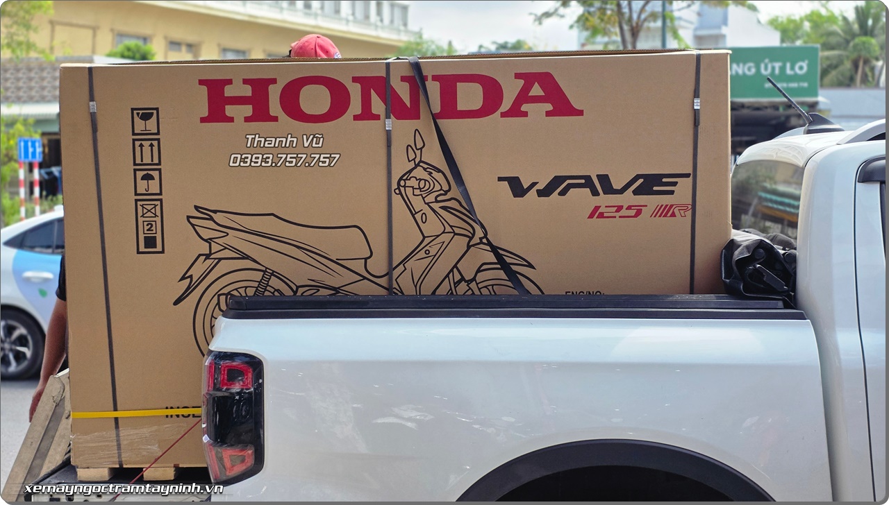 Buoi giao xe Honda Wave 125 R Special Edition Profender tai Ngoc Tram Tay Ninh 6