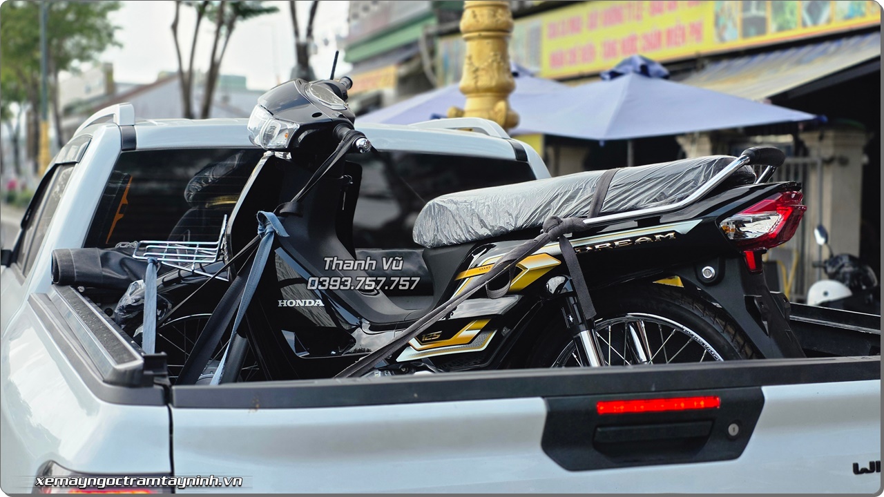 Giao xe về Đồng Tháp huyền thoại Honda Dream NCX 2026 cho vị khách sưu tầm 2 Giao xe ve Dong Thap huyen thoai Honda Dream NCX 2026 cho vi khach suu tam 5
