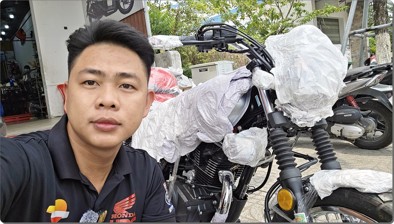 Honda CGX 150 2026 vintage bac den chot giao ve Da Nang 1