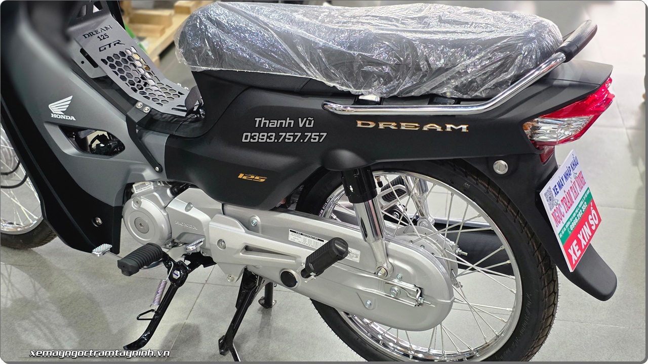 Honda Dream NCX 2026 Custom den nham mo 11