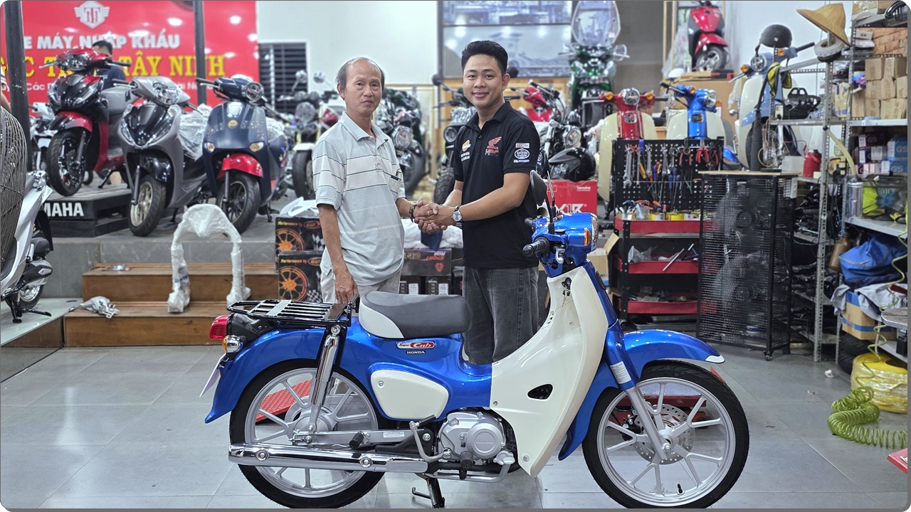 Honda Super Cub 110 ABS Nhat no may ban giao cho co chu tinh nha Tay Ninh 1