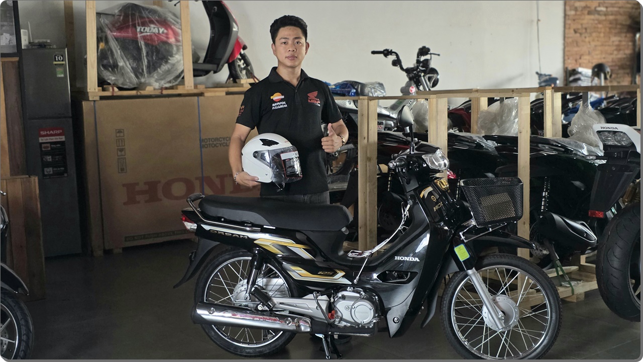 Thang 4 nay so huu xe Honda Dream NCX voi gia khuyen mai tot va tang Full phu kien 1