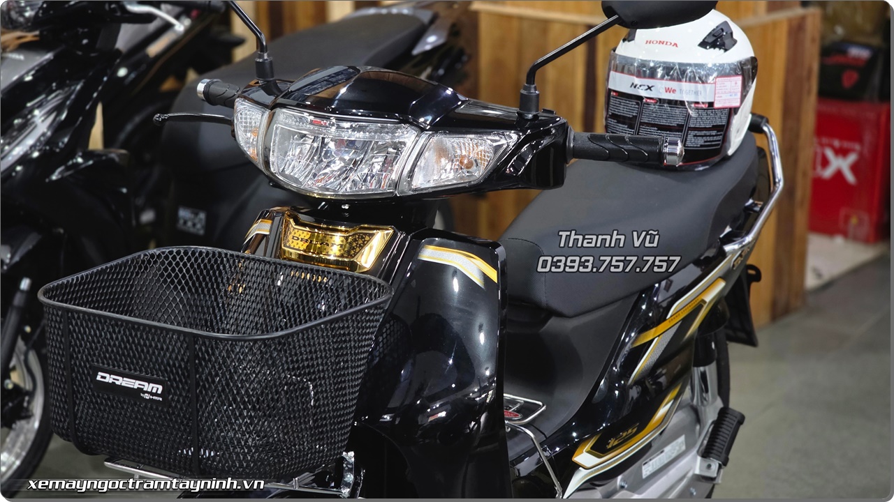 Thang 4 nay so huu xe Honda Dream NCX voi gia khuyen mai tot va tang Full phu kien 3