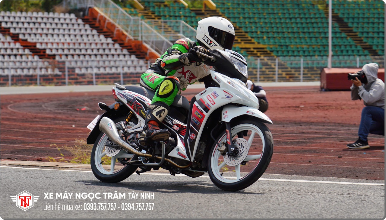 z7715552763155 56069fb2a46790decceab6f4be021269