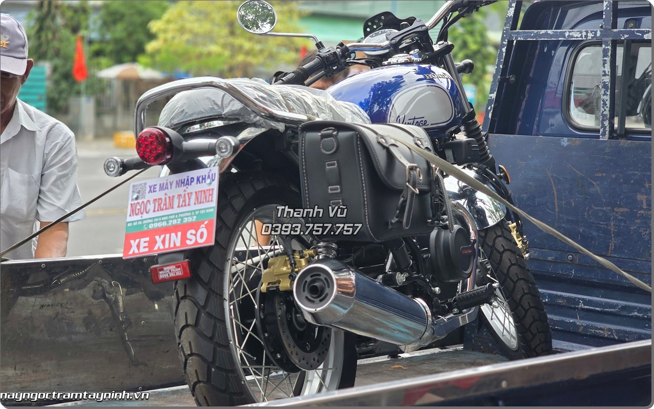 Giao xe Honda CGX 150 Vintage 2026 mau xanh duong ve nha anh khach o Ben Tre 10