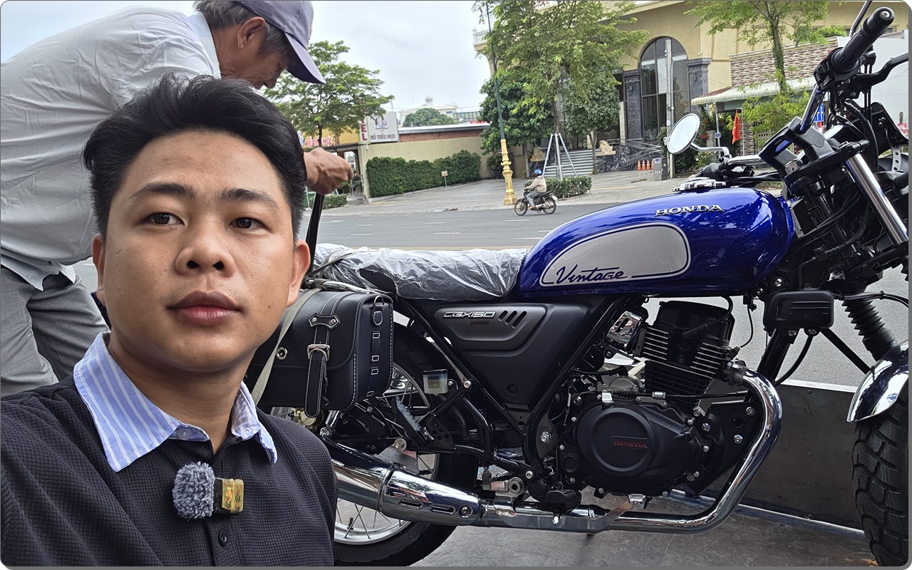 Giao xe Honda CGX 150 Vintage 2026 mau xanh duong ve nha anh khach o Ben Tre 2