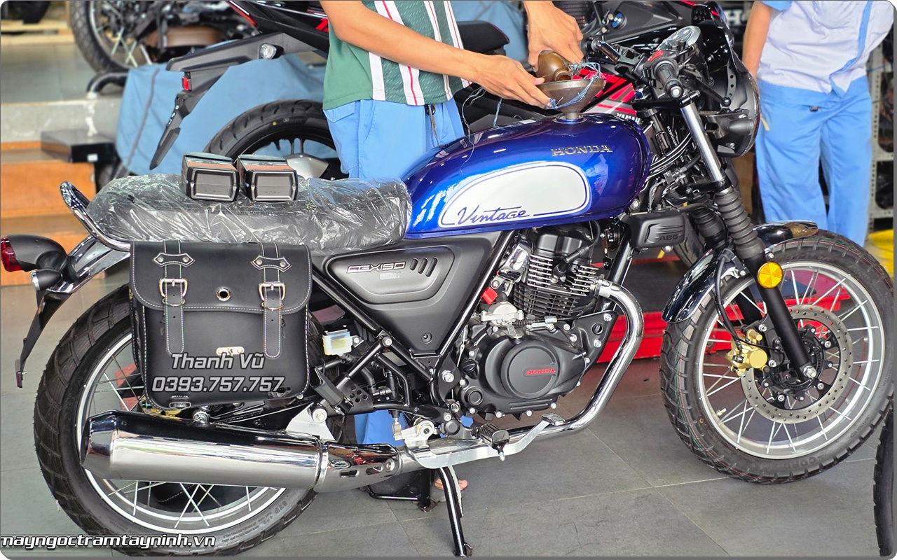 Giao xe Honda CGX 150 Vintage 2026 mau xanh duong ve nha anh khach o Ben Tre 5