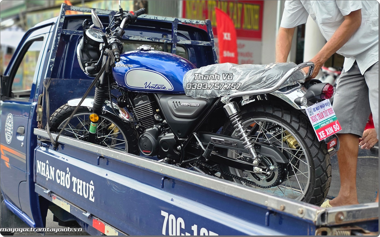 Giao xe Honda CGX 150 Vintage 2026 mau xanh duong ve nha anh khach o Ben Tre 7
