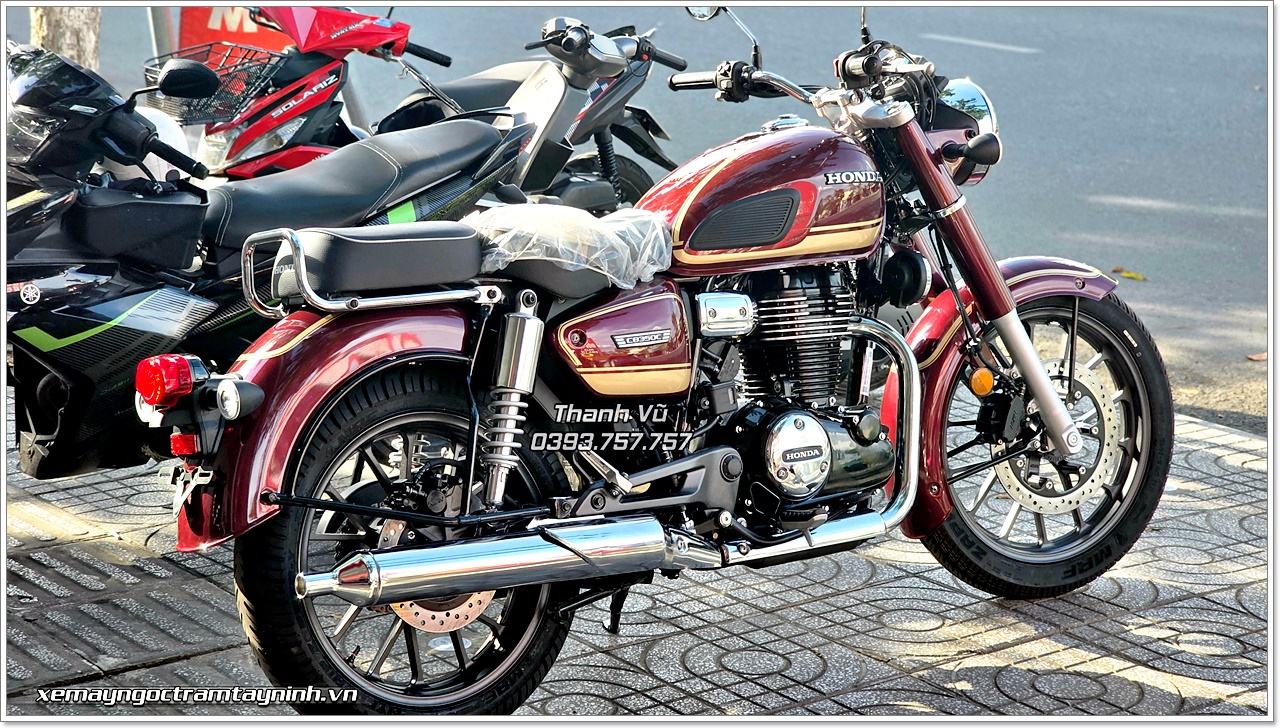 Honda CB350C Special Edition màu đỏ được giao tận nhà khách đam mê xe cổ điển tại Vũng Tàu 10 Honda CB350C Special Edition mau do duoc giao tan nha khach dam me xe co dien tai Vung Tau 2