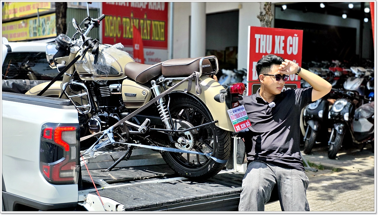 Honda CB350C Special Edition mau do va vang cat vua duoc ban giao tai Ngoc Tram Tay Ninh 1