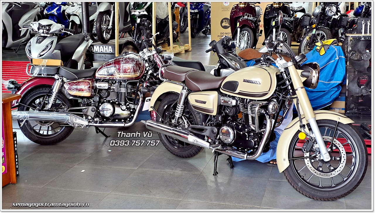 Honda CB350C Special Edition màu đỏ và vàng cát vừa được bàn giao tại Ngọc Trâm Tây Ninh 3 Honda CB350C Special Edition mau do va vang cat vua duoc ban giao tai Ngoc Tram Tay Ninh 3