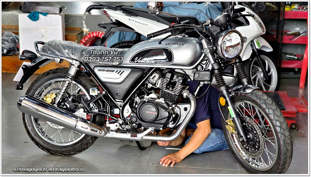 Honda CGX 150 Vintage 2026 mau bac den ban giao ve TP Tam Ky Quang Nam 5