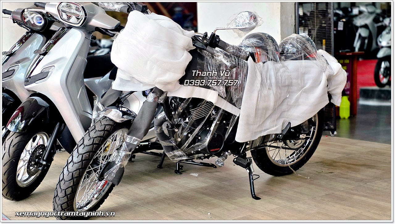 Honda CGX 150 Vintage 2026 mau bac den ban giao ve TP Tam Ky Quang Nam 8