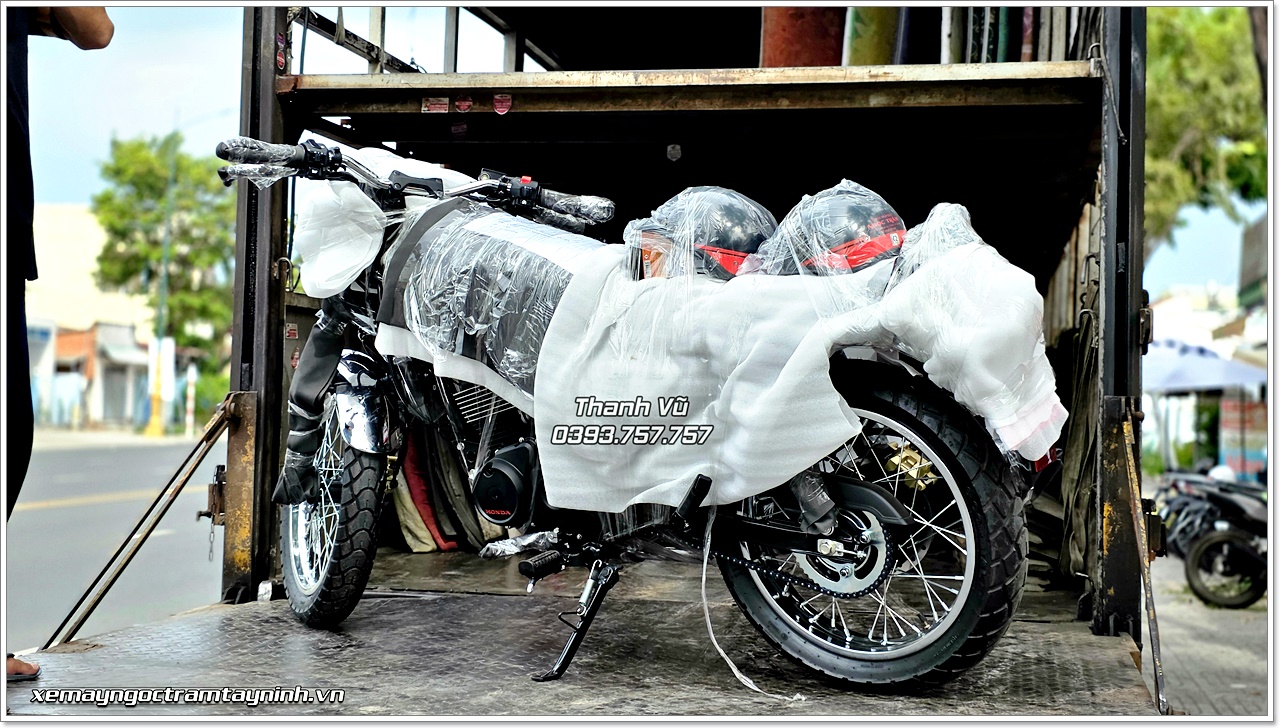 Honda CGX 150 Vintage 2026 mau bac den ban giao ve TP Tam Ky Quang Nam 9