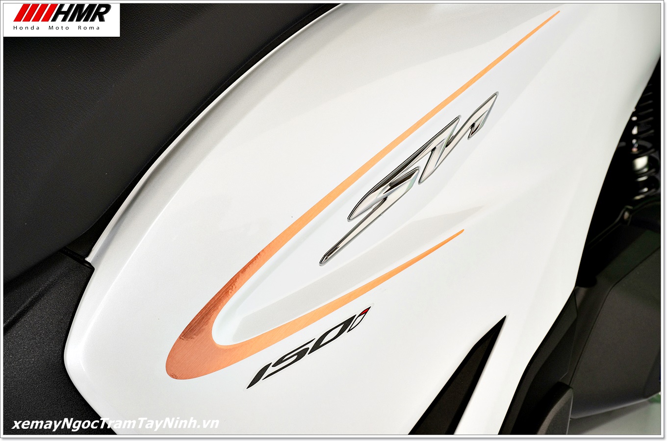Honda SH Ý 150i Special Edition - Performance - màu trắng (3) Honda SH Y 150i Special Edition Performance mau trang 3