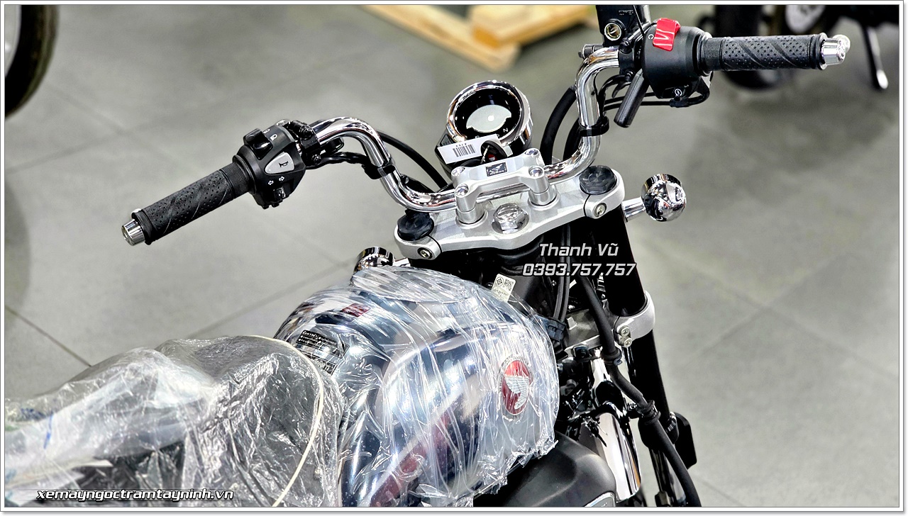 Từ Mỹ gửi cọc săn Honda Monkey Chrome Legacy – thương vụ đặc biệt tại Ngọc Trâm Tây Ninh 5 Tu My gui coc san Honda Monkey Chrome Legacy – thuong vu dac biet tai Ngoc Tram Tay Ninh 5