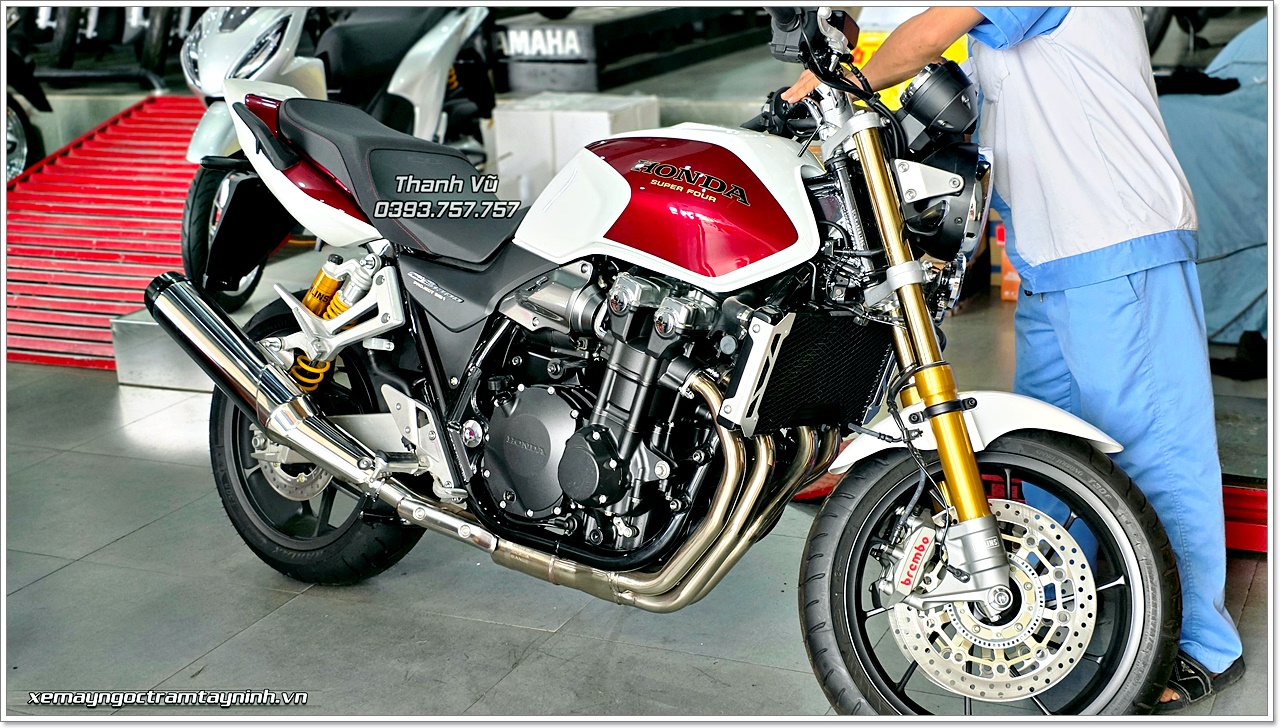 Xe Máy Nhập Khẩu Ngọc Trâm Tây Ninh bàn giao chiếc Honda CB1300SF SP Final Edition đầu tiên về Việt Nam 5 Xe May Nhap Khau Ngoc Tram Tay Ninh ban giao chiec Honda CB1300SF SP Final Edition dau tien ve Viet Nam 4
