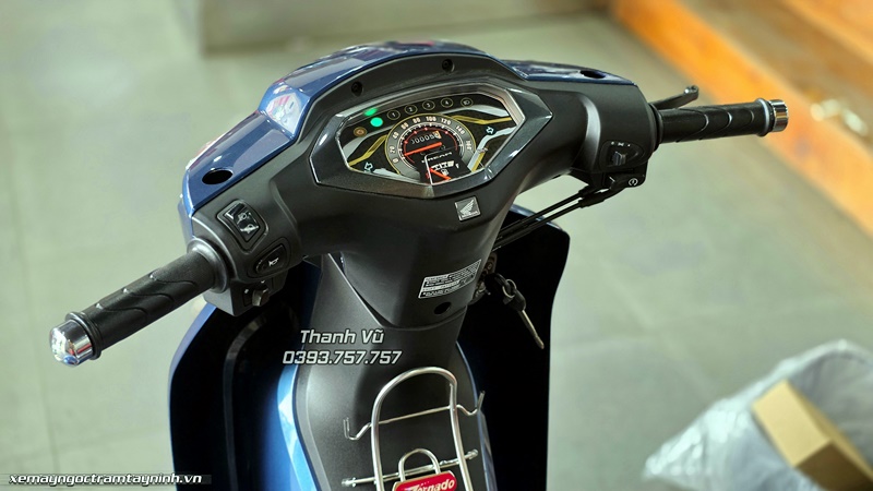 Giao xe Honda Dream NCX màu xanh đá – vẻ đẹp thanh lịch dành cho khách hàng yêu xe nhập khẩu 3 Giao xe Honda Dream NCX mau xanh da – ve dep thanh lich danh cho khach hang yeu xe nhap khau 5