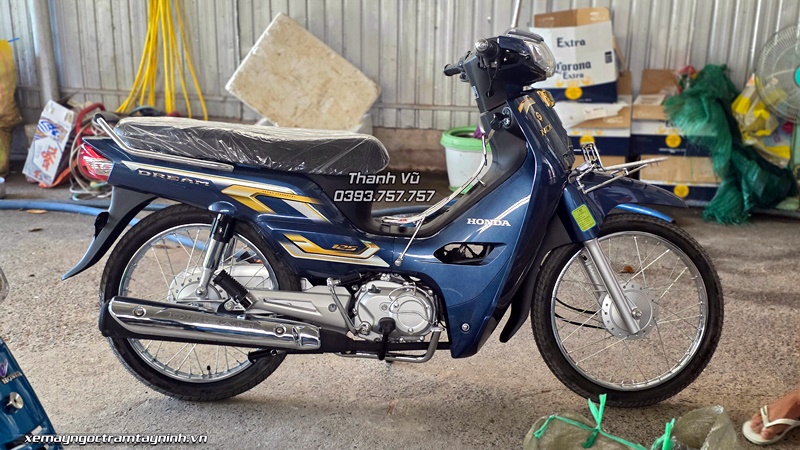 Giao xe Honda Dream NCX màu xanh đá – vẻ đẹp thanh lịch dành cho khách hàng yêu xe nhập khẩu 2 Giao xe Honda Dream NCX mau xanh da – ve dep thanh lich danh cho khach hang yeu xe nhap khau 9
