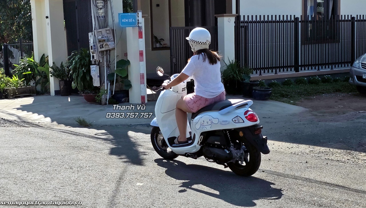 Honda Scoopy Cinnamoroll 2026 dau tien Viet Nam duoc giao dac biet tai Xe May Ngoc Tram Tay Ninh 10