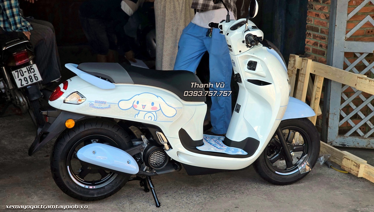 Honda Scoopy Cinnamoroll 2026 đầu tiên Việt Nam được giao đặc biệt tại Xe Máy Ngọc Trâm Tây Ninh 7 Honda Scoopy Cinnamoroll 2026 dau tien Viet Nam duoc giao dac biet tai Xe May Ngoc Tram Tay Ninh 5