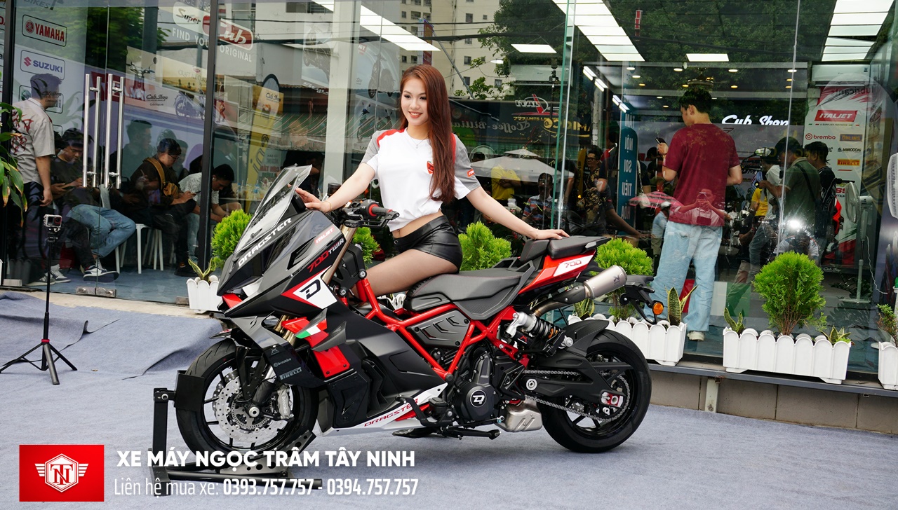 Ngọc Trâm Tây Ninh chính thức phân phối Italjet Dragster 700 Twin Premium Edition – siêu phẩm 700cc giới hạn chỉ 25 xe tại Việt Nam năm 2026 15 Italjet Dragster 700 Twin Premium Edition Xe May Ngoc Tram Tay Ninh 37