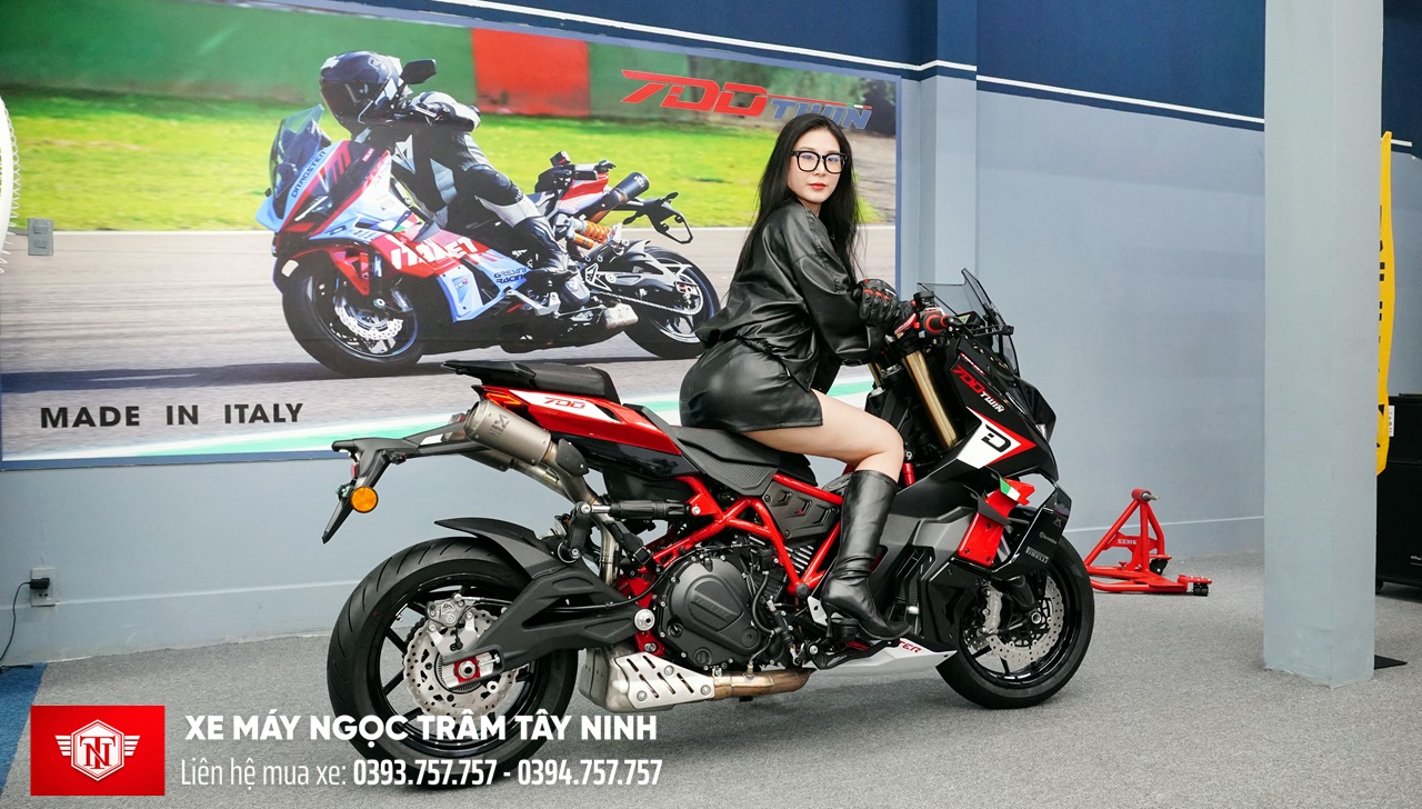 Ngọc Trâm Tây Ninh chính thức phân phối Italjet Dragster 700 Twin Premium Edition – siêu phẩm 700cc giới hạn chỉ 25 xe tại Việt Nam năm 2026 17 Italjet Dragster 700 Twin Premium Edition Xe May Ngoc Tram Tay Ninh 74